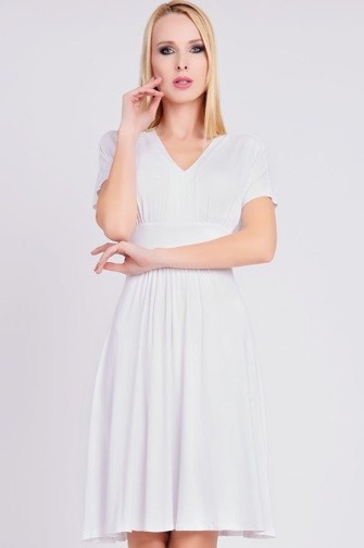 Rozkloszowana biała sukienka z dzianiny - RENATE
